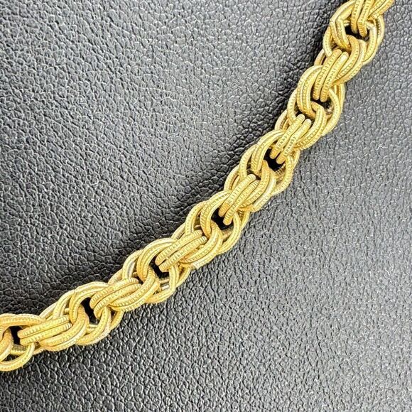 Vtg Designer Signed Gold Tone Necklace Castlecliff 15.5 in. - Picture 3 of 5